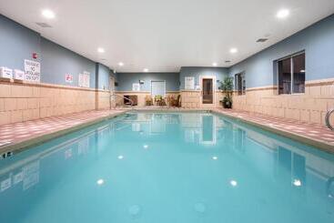 בית מלון כפרי Holiday Inn Express & Suites Tucumcari By Ihg