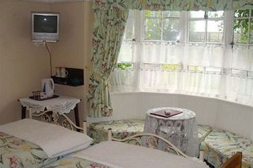 Millstones Country Hotel