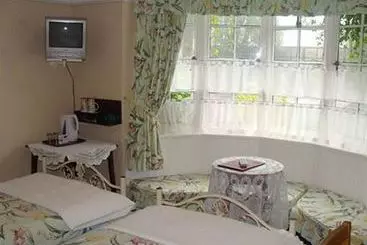 Millstones Country Hotel