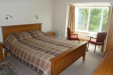 צימר Riverside Glanworth