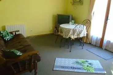 Bed and Breakfast Mouhet Appartement Sortie 21 A20