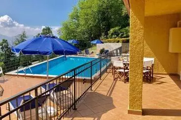 Huoneistohotelli Residenza Ai Ronchi 1 2 6