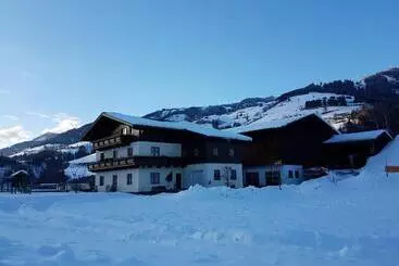 ホテル Rieserhof/fam. Meißnitzer