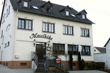 הוסטל Landgasthaus Moselhöhe