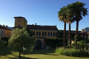 ベッドアンドブレックファースト Castello Di Brusata Apartment By Quokka 360 Romantic Flat With Pool