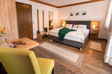 פנסיון Haus Farmer