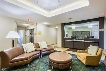 Hotel Candlewood Suites Virginia Beach Town Center, An Ihg