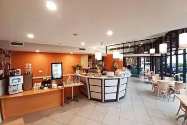 Quality Hotel Lincoln Green