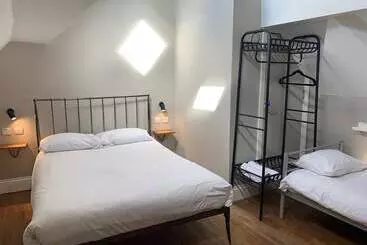 호스텔 The Riverhouse