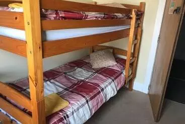 مبيت وإفطار Lark Inn