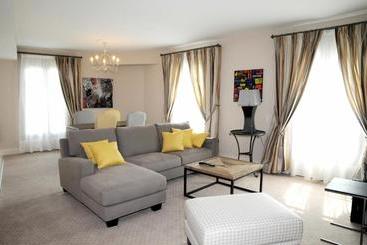 ツーリストアパートメント La Résidence De La Réserve