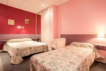 ホテル Logis Hôtel De L Avenue