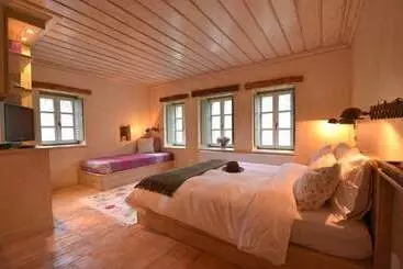 هتل Papaevangelou