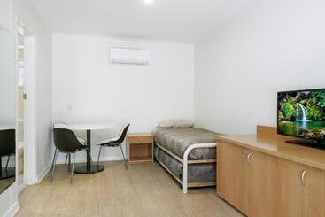 Отель Discovery Resorts   Wilpena Pound