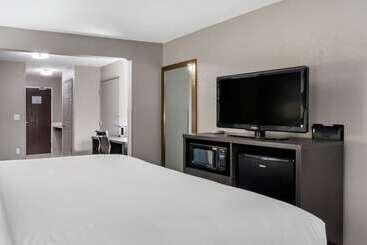 בית מלון כפרי Comfort Inn & Suites