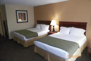 Holiday Inn Express Hotel & Suites Forest, An Ihg