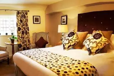 Отель The Black Swan Inn