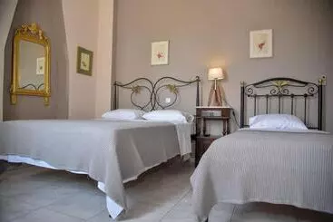 هتل Axilleion Guest House