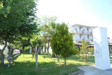 בית מלון כפרי Lidra