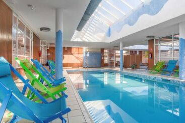 Апартаменты Los Amigos Beach Club