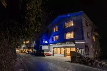 בית מלון כפרי Blue Poppy