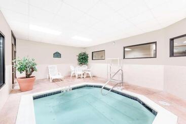 ホテル Spark By Hilton Lancaster Dutch Country