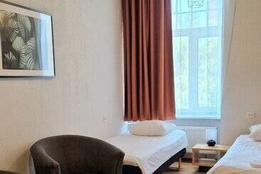 هاستل 16eur   Fat Margaret S