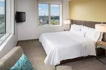 Hotel Element Miami International Airport