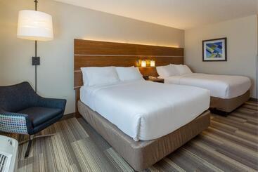 בית מלון כפרי Holiday Inn Express & Suites Vandalia, An Ihg