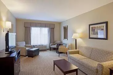 Отель Holiday Inn Express & Suites Malone, An Ihg