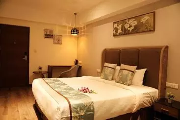 Szálloda The Platinum Boutique Inn