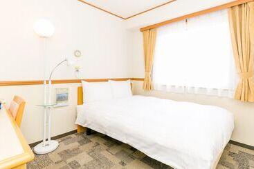 בית מלון כפרי Toyoko Inn Kobe Sannomiya No.2
