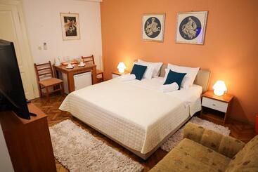 تختخواب و صبحانه Rooms Goga