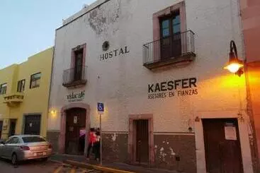 هتل Casa Tres Piedras