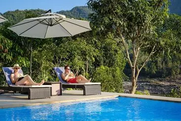 هتل The Sanctuary Pakbeng Lodge