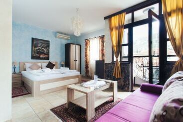 Bed and Breakfast Villa Anri