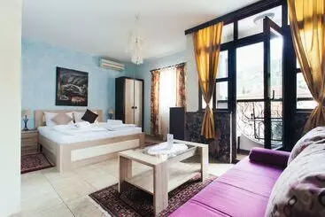 Bed and Breakfast Villa Anri