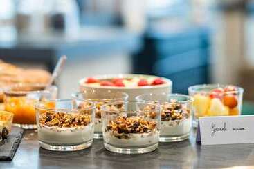 Отель Hôtel Bristol Union Intra Muros