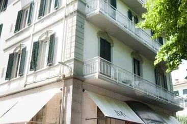 Отель Mediterraneo