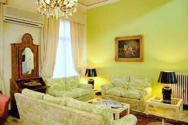 ホテル Mediterraneo