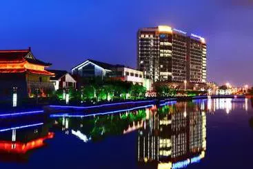 Vienna International Hotel Suzhou University Town