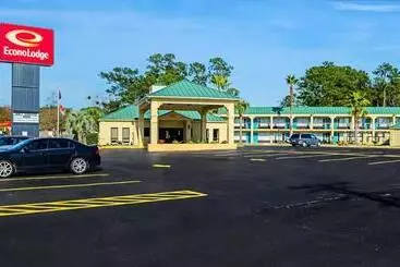 בית מלון כפרי Econo Lodge