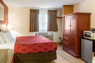 فندق Econo Lodge Inn & Suites Madras