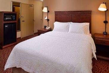 בית מלון כפרי Hampton Inn By Hilton Lincoln