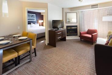 هتل Residence Inn By Marriott Fort Collins
