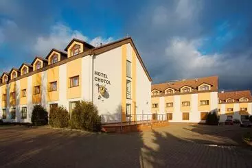 Szálloda Chotol