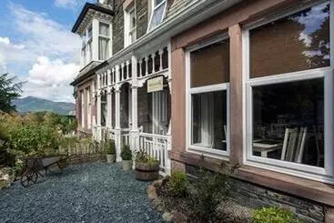 Casa Woodside Bed And Breakfast