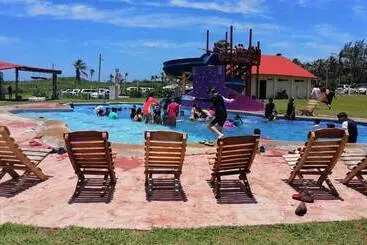 Quinta ou Casa Rural Cocoaventura Cabanas Y Club De Playa   Campsite