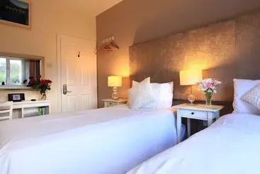 Elagh View Bed & Breakfast