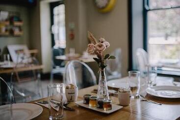 هتل Hebden Townhouse